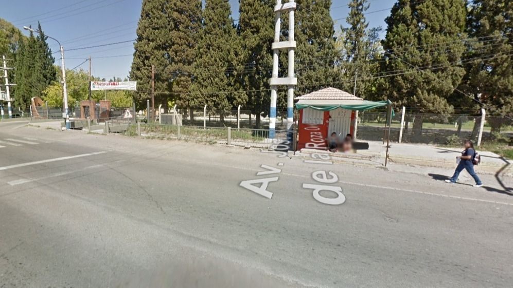 Lo encontraron robando en un kiosco y se tiró al canal para huir de la Policía