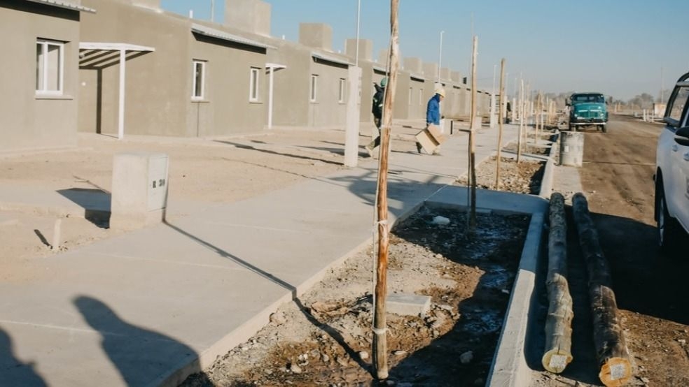 El IPV confirmó que 44.144 familias participarán del sorteo de casas