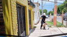 Un pitbull fue capturado por una agente de la Policía, tras atacar a una mascota
