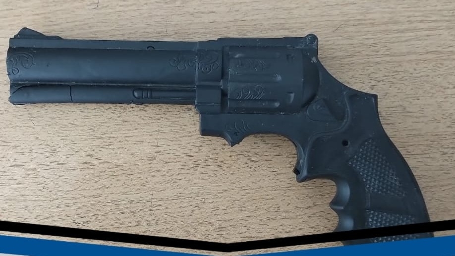 Caminaba con un arma de fuego y la Policía lo detectó por las cámaras ...