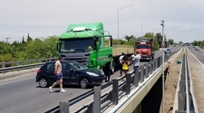 Accidente en Circunvalación: dos camiones, un auto y una camioneta impactaron