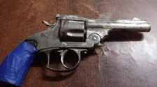 Caucete: detuvieron a un conductor en un control y le encontraron un arma de fuego