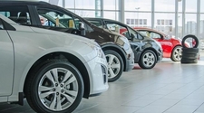El Gobierno impulsa la venta de autos y motos con una fuerte reducción de impuestos