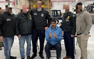 Las primeras imágenes muestran a Nicolás Maduro llegando a Nueva York escoltado por la DEA