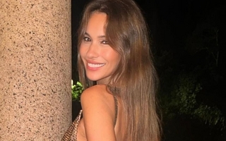 Pampita marca tendencia con un look marrón de verano