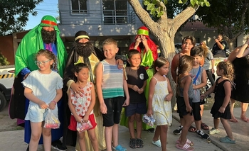 Los Reyes Magos llenaron de ilusión los barrios de Santa Lucía 