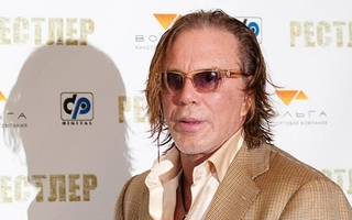 Mickey Rourke lanzó una campaña para que sus fans lo ayuden a no quedar en la calle
