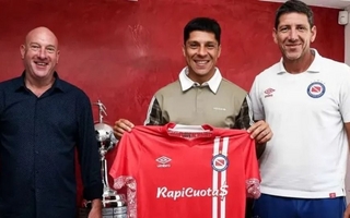 Argentinos presentó a Enzo Pérez con una palabra que generó repercusión