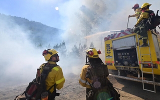 Los incendios forestales en Chubut son intencionales y ya hay más de 3.000 evacuados