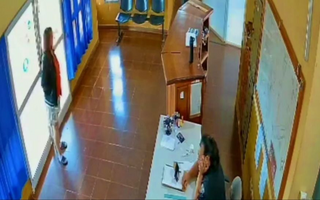 Horror: mujer se prendió fuego en una comisaría y está grave