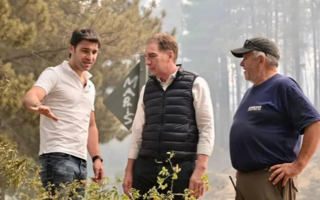 Santilli recorrió zonas incendiadas de Chubut junto al gobernador Torres 