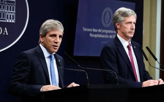 Seis grandes bancos aseguran US$ 3.000 millones para la deuda