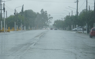 No hubo evacuados por el temporal, pero ocho departamentos recibieron asistencia
