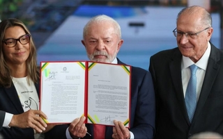 Lula vetó una ley que reduciría la pena de Bolsonaro y otros golpistas