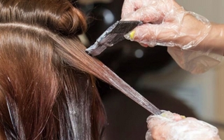 Qué significa teñirse seguido el pelo, según la psicología