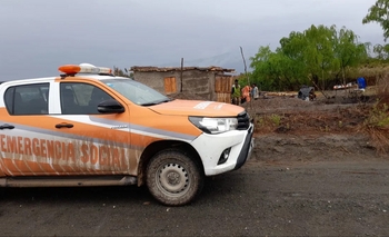 Valle Fértil: evacuaron a 14 familias por el desborde del río en Chucuma