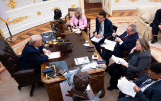 Tras la liberación de presos políticos, Trump suspendió ataques contra Venezuela