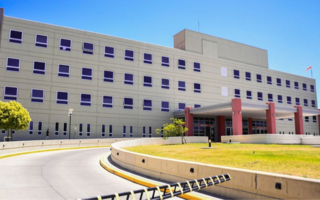Empresa de seguridad que perdió la licitación del Hospital Rawson echó a empleados