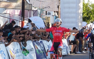 Ángel Oropel ganó en Chimbas la segunda etapa del Giro del Sol