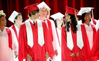 Un actor de High School Musical fue detenido por tener material sobre abuso infantil