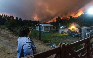 Rehabilitan tránsito en la Ruta 40 entre Epuyén y El Hoyo en Chubut