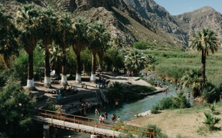 Con un dron y un experto en altura, buscan rescatar a un perro en el cerro en Jáchal