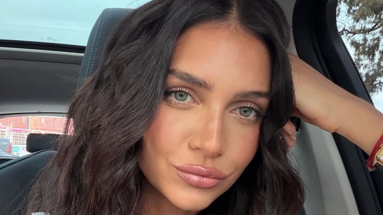 El look disruptivo de Zaira Nara: rayas, camuflado y animal print