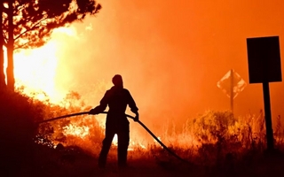 Se reactiva el fuego en Epuyén y ya son más de 12.000 hectáreas afectadas