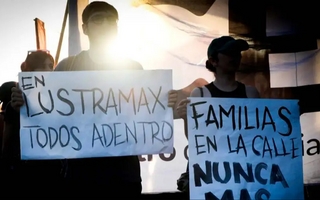 Conflicto en Lustramax: despidos, toma de fábrica y orden de desalojo en pleno debate por la Reforma Laboral