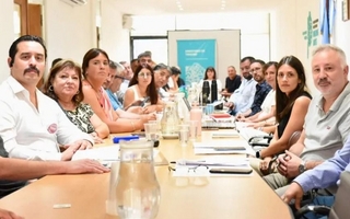 Kicillof ofreció subas salariales por debajo de la inflación a los docentes