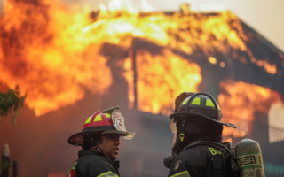 Devastadores incendios en Chile dejaron 16 muertos y más de 50.000 evacuados