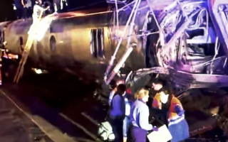 Impresionante choque entre dos trenes de alta velocidad en España: al menos 21 muertos