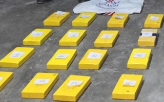 San Juan: encontraron 64 kilos de cocaína escondidas en cajones de bananas