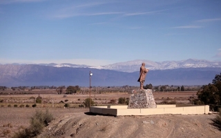 Un niño se encuentra en estado crítico tras caer desde el cerro Pie de Palo