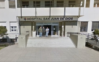 Lo apuñalaron entre varios y debieron amputarle una pierna en La Plata