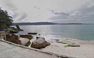 Grave ataque de tiburón en Australia: un niño lucha por su vida