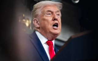 Trump acusa al Reino Unido de “gran estupidez” por ceder las islas Chagos