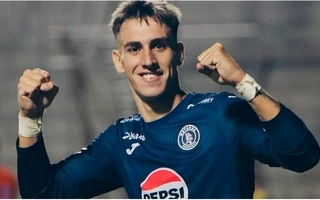 Quién es Rodrigo Auzmendi, el delantero de Banfield que busca Boca