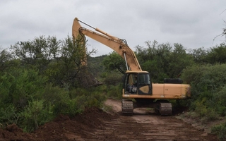 Llegaron las máquinas para reparar el Camino de los Sueños
