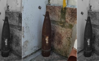 Córdoba: limpiaba su casa y encontró un proyectil de guerra en el patio