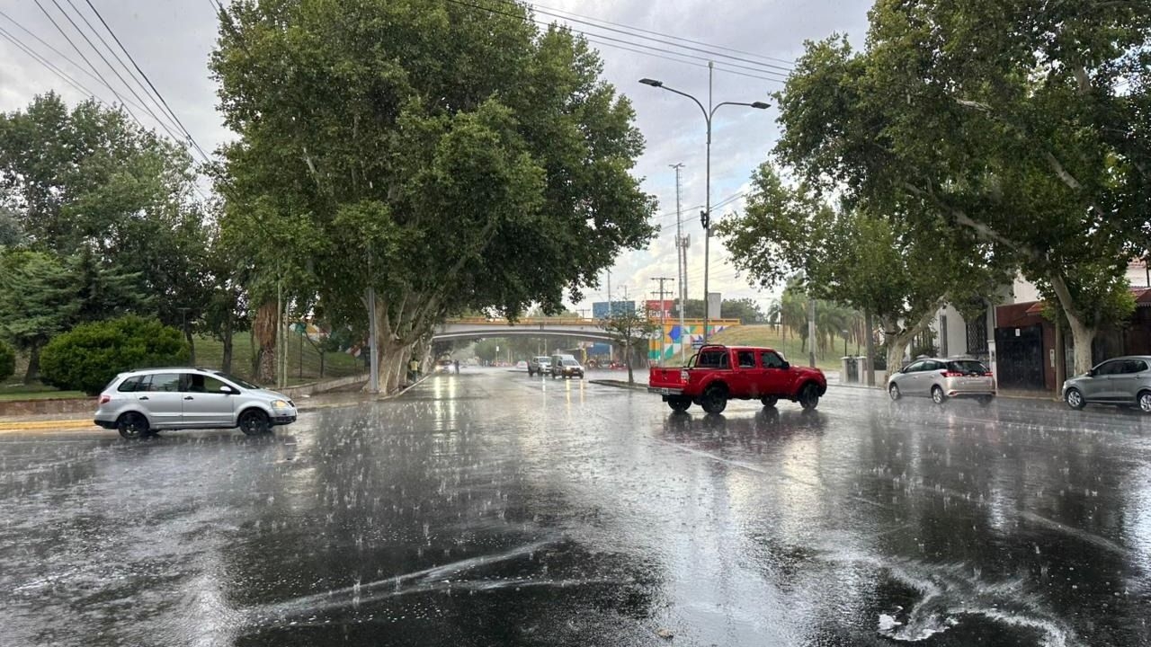 Tormentas intensas y posible granizo: rige alerta para cinco departamentos
