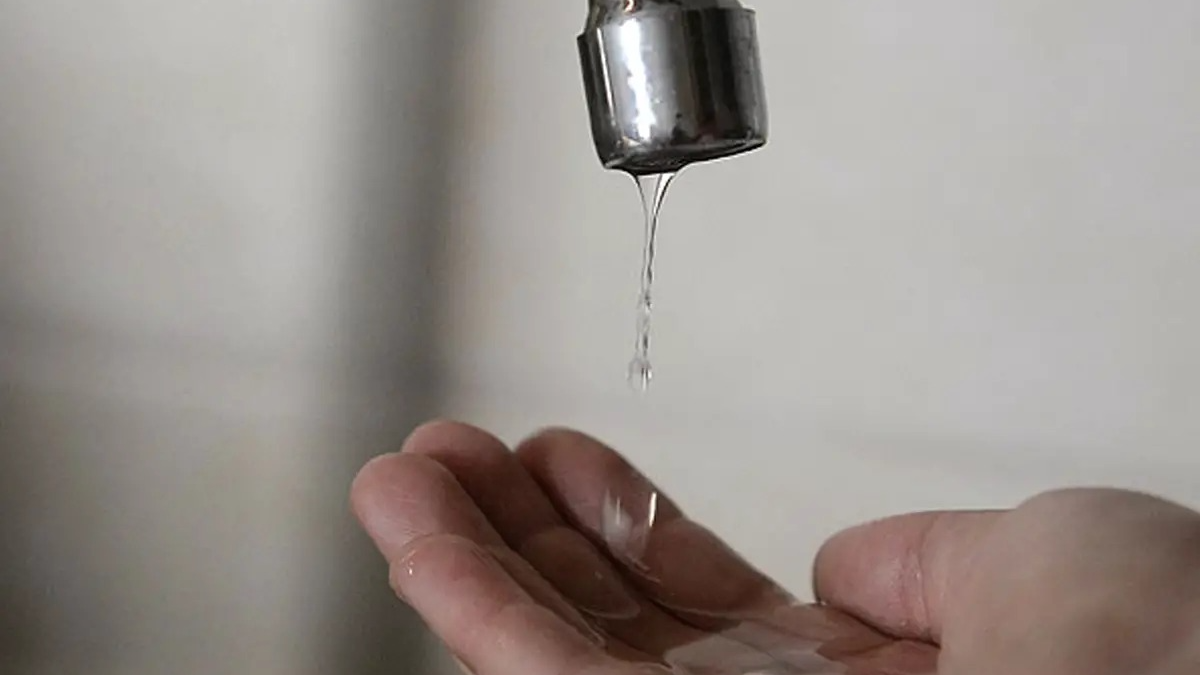Obras Sanitarias advirtió disminución del agua potable tras las lluvias 
