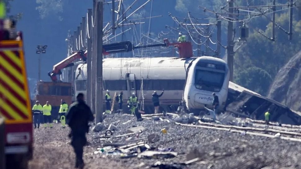 Descarrilamiento en España: investigan fractura en el carril como causa del choque fatal