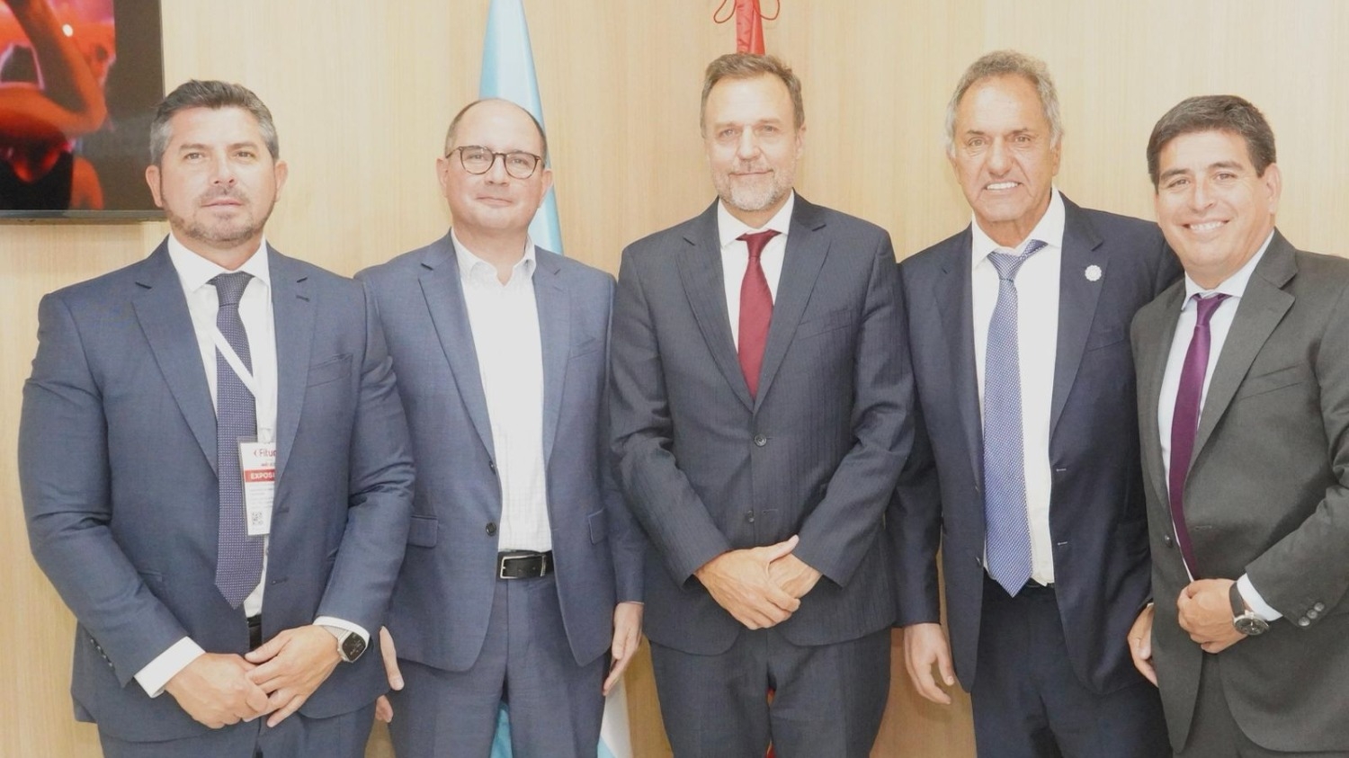 Orrego mantuvo reuniones clave con organismos de crédito en Madrid