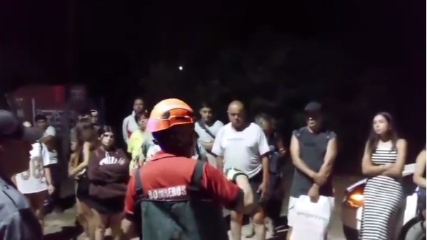 Rescataron a más de 50 personas atrapadas por la creciente en Zonda