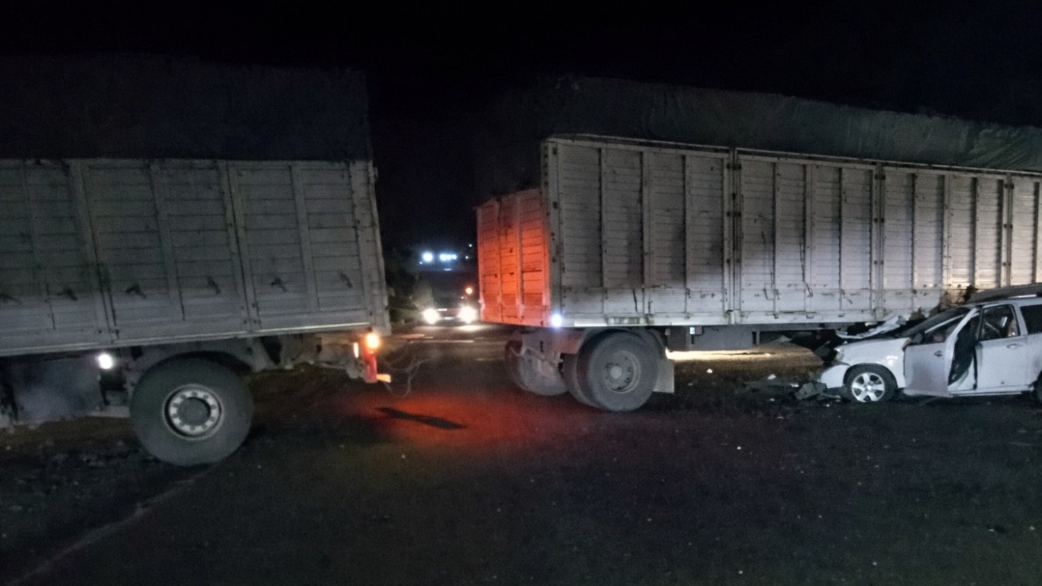 Familia sanjuanina chocó en San Luis contra un camión: hay heridos graves