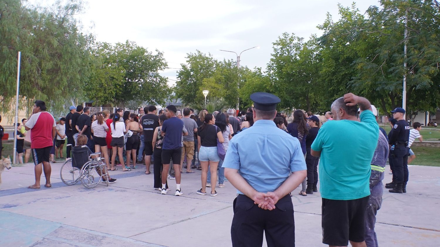 Vecinos autoconvocados reclamaron ante la policía por más protección