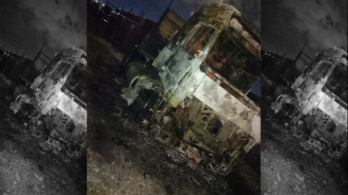 Voraz incendio consumió un camión en el Parque Industrial de Chimbas