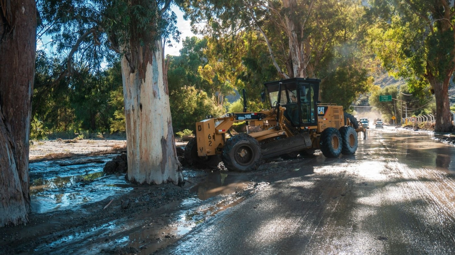Emergencia en Zonda: intenso operativo para recuperar rutas y accesos