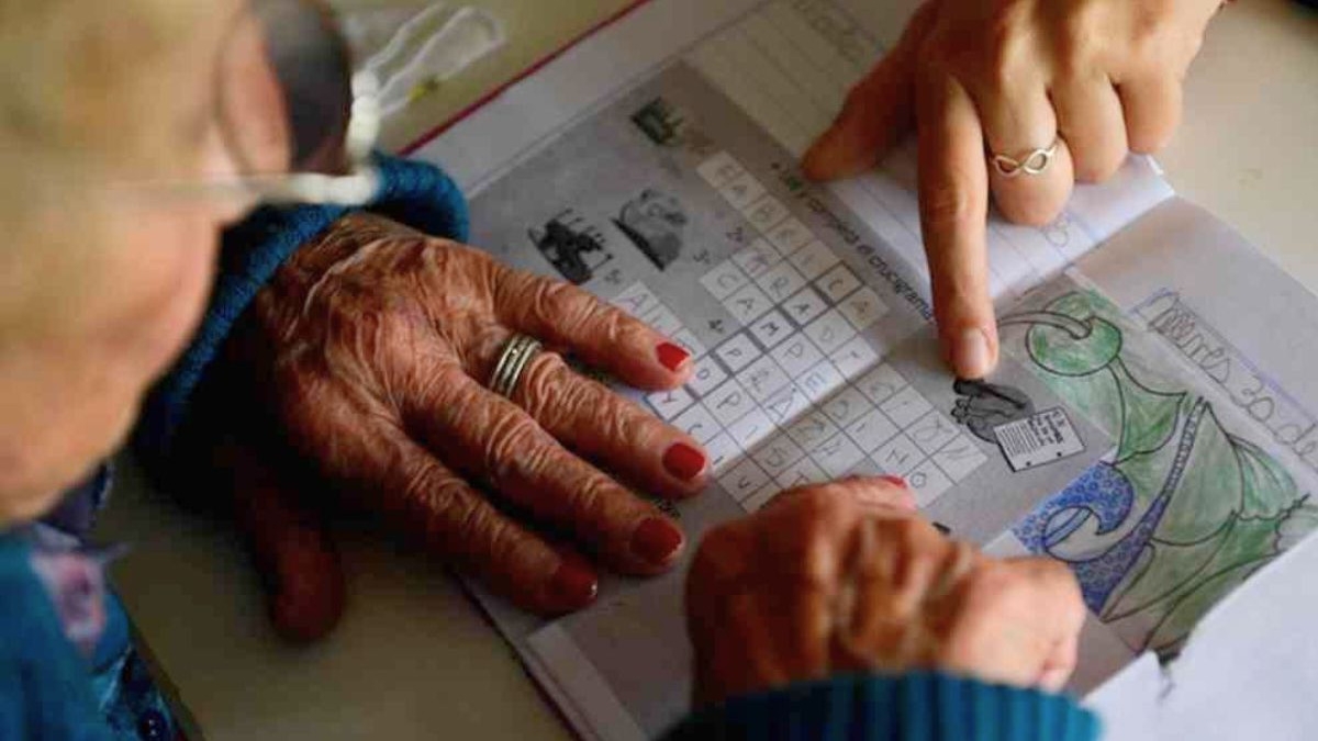 Piden crucigramas y sopas de letras para donar al hogar de ancianos Eva Perón